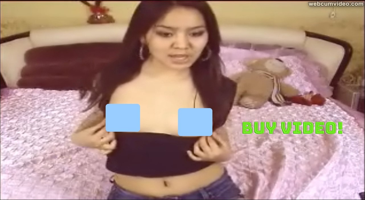 Trini_Naked_Tits_spreads_her_Pussy_31.jpg