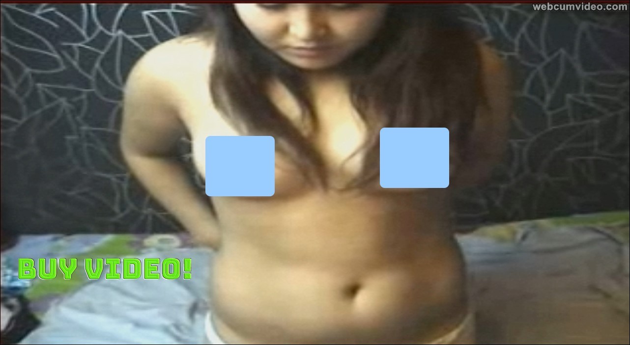 Alira777_Nude_Tits_masturbates_Pussy_43.jpg