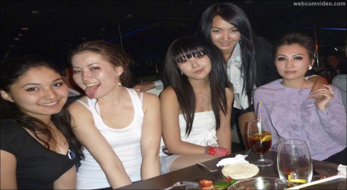 Central_Asian_Girls_134.md.jpg