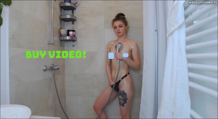 AliceManea_Naked_plays_her_Pussy_with_Toy_7.md.jpg