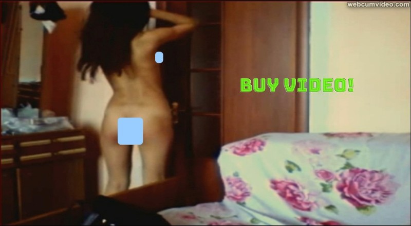 Rayhona spreads her Pussy Video 44