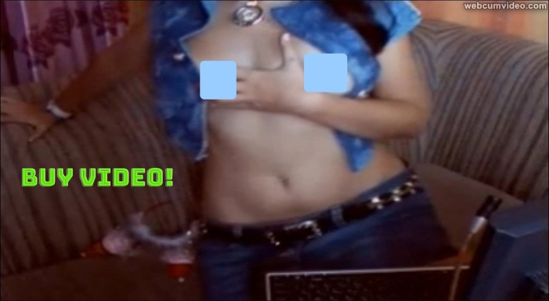 Zumrud Nude Tits shows her Pussy hole 29